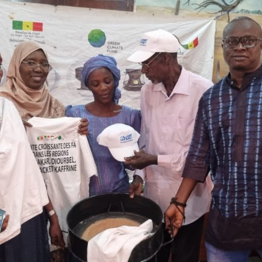 Remise de bonus de performance aux LMEs de Diourbel par l'Ong Concept